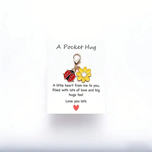 Daisy Pocket Hug