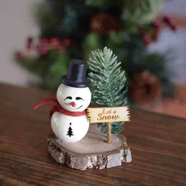 Easton Gourd Snowman Scene