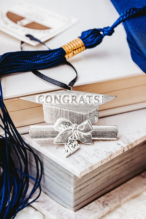 2022 GRADUATION PEWTER ORNAMENT