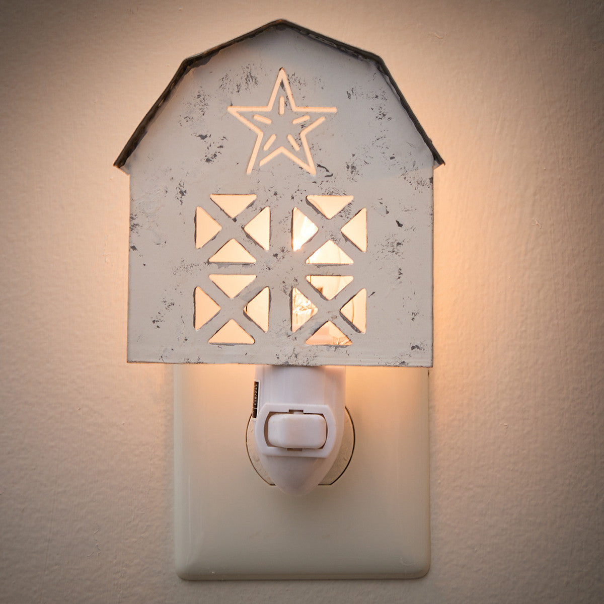 DISTRESSED WHITE BARN NIGHT LIGHT