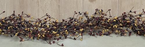 Colonial Mix Pip Garland